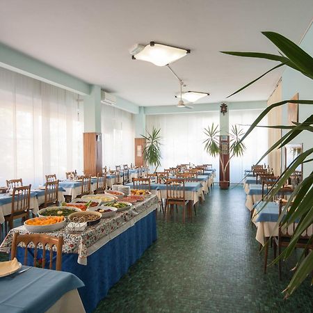Hotel Madison Riccione Dış mekan fotoğraf
