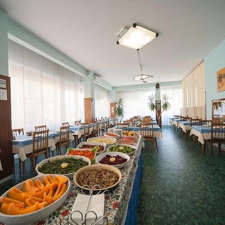 Hotel Madison Riccione Dış mekan fotoğraf