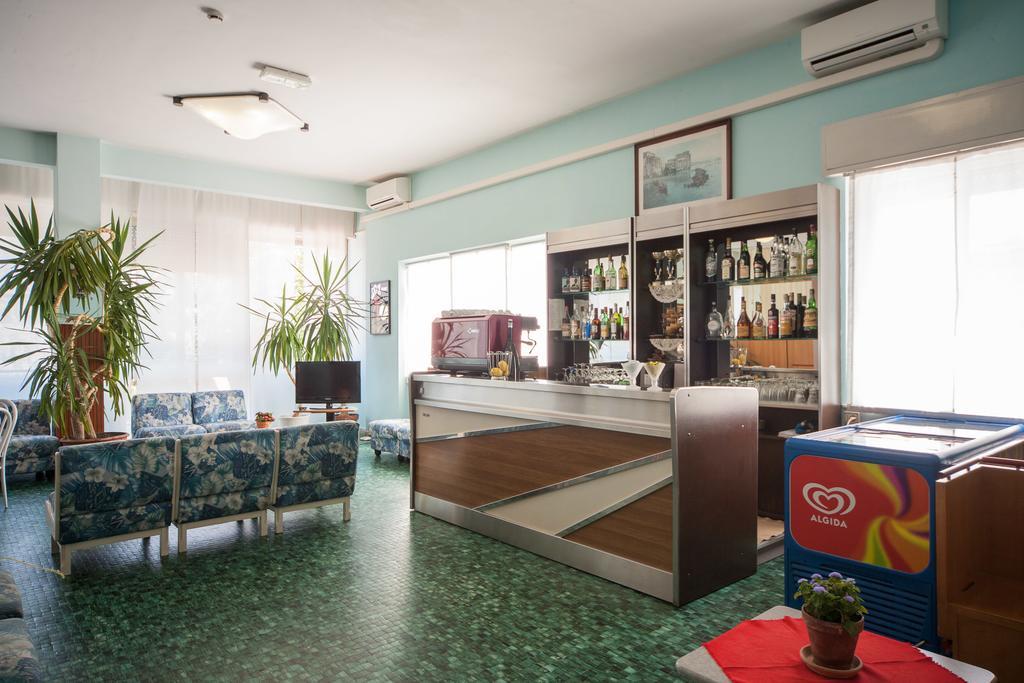Hotel Madison Riccione Dış mekan fotoğraf
