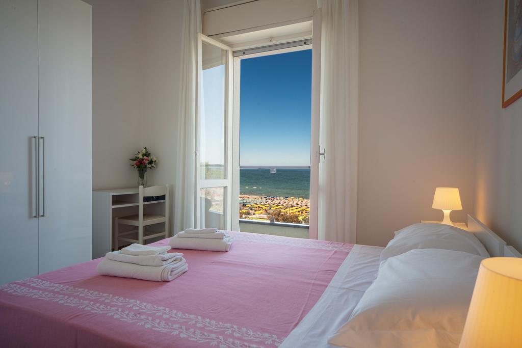 Hotel Madison Riccione Oda fotoğraf