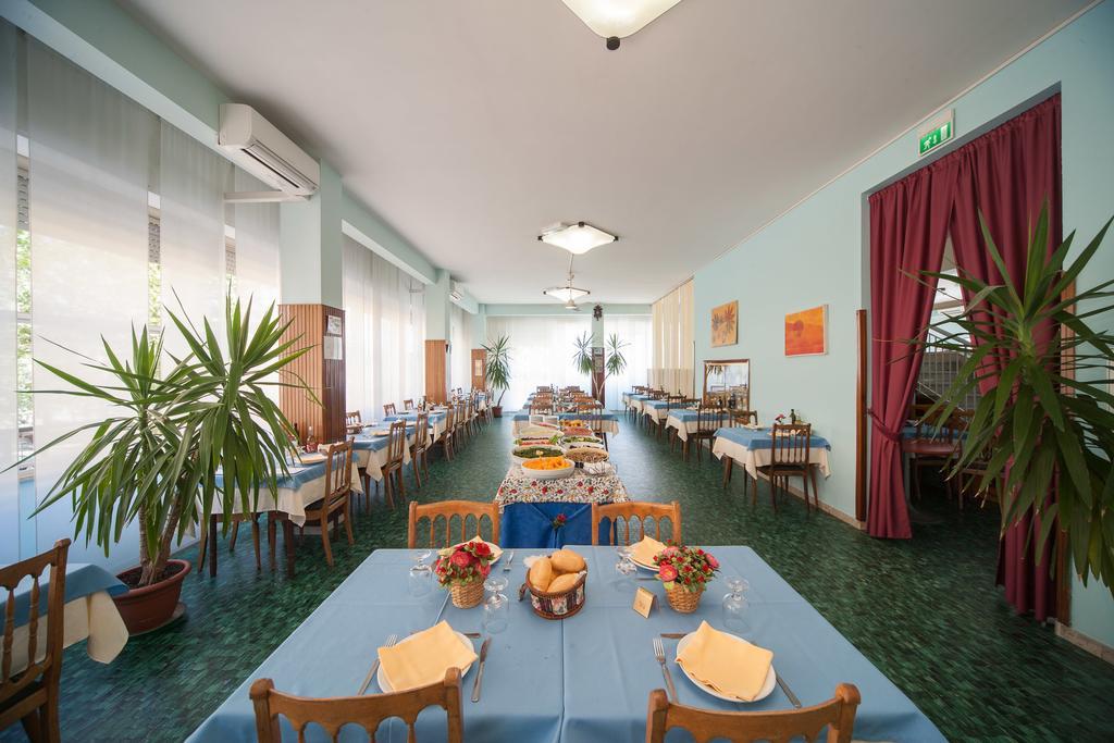 Hotel Madison Riccione Dış mekan fotoğraf