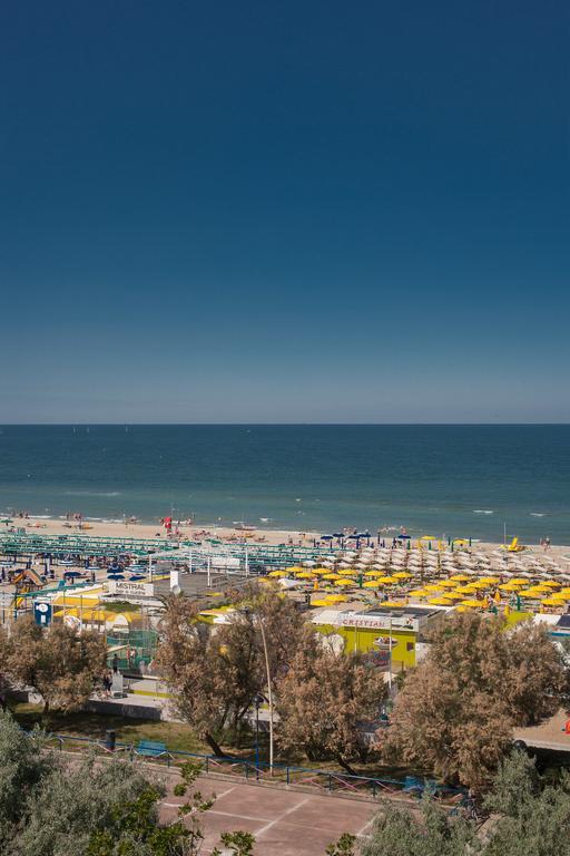 Hotel Madison Riccione Dış mekan fotoğraf